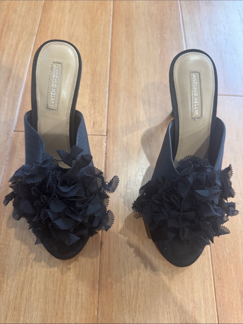 ANTONIO MELANI Black Floral-Detail Slide Mules